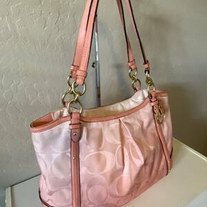 Authentic Coach "Alexandra" Chain Shoulder Tote Bag Pink Ombre/Excellent Cond.